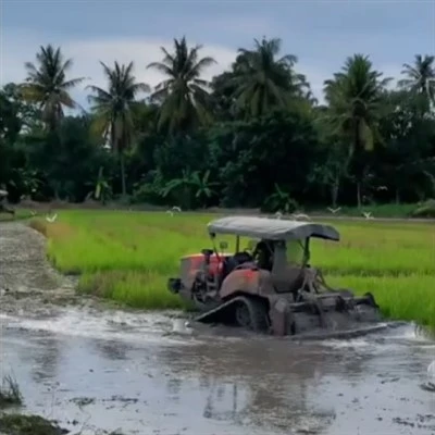डबल ट्रैक ट्रैक्टर